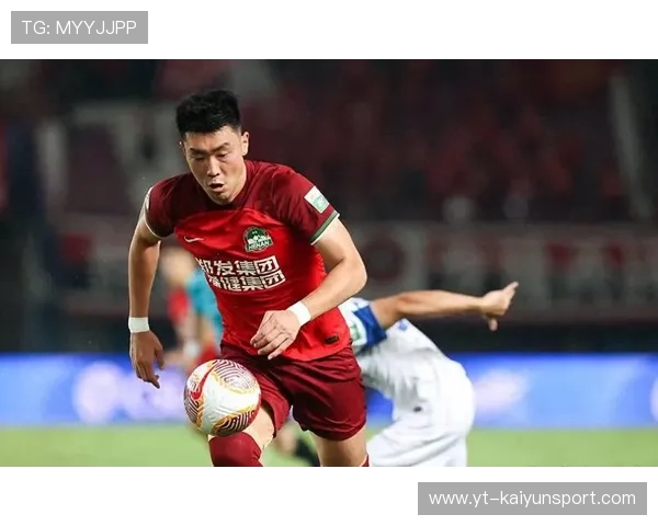 球员技术细节成为研究焦点,职业球员的训练