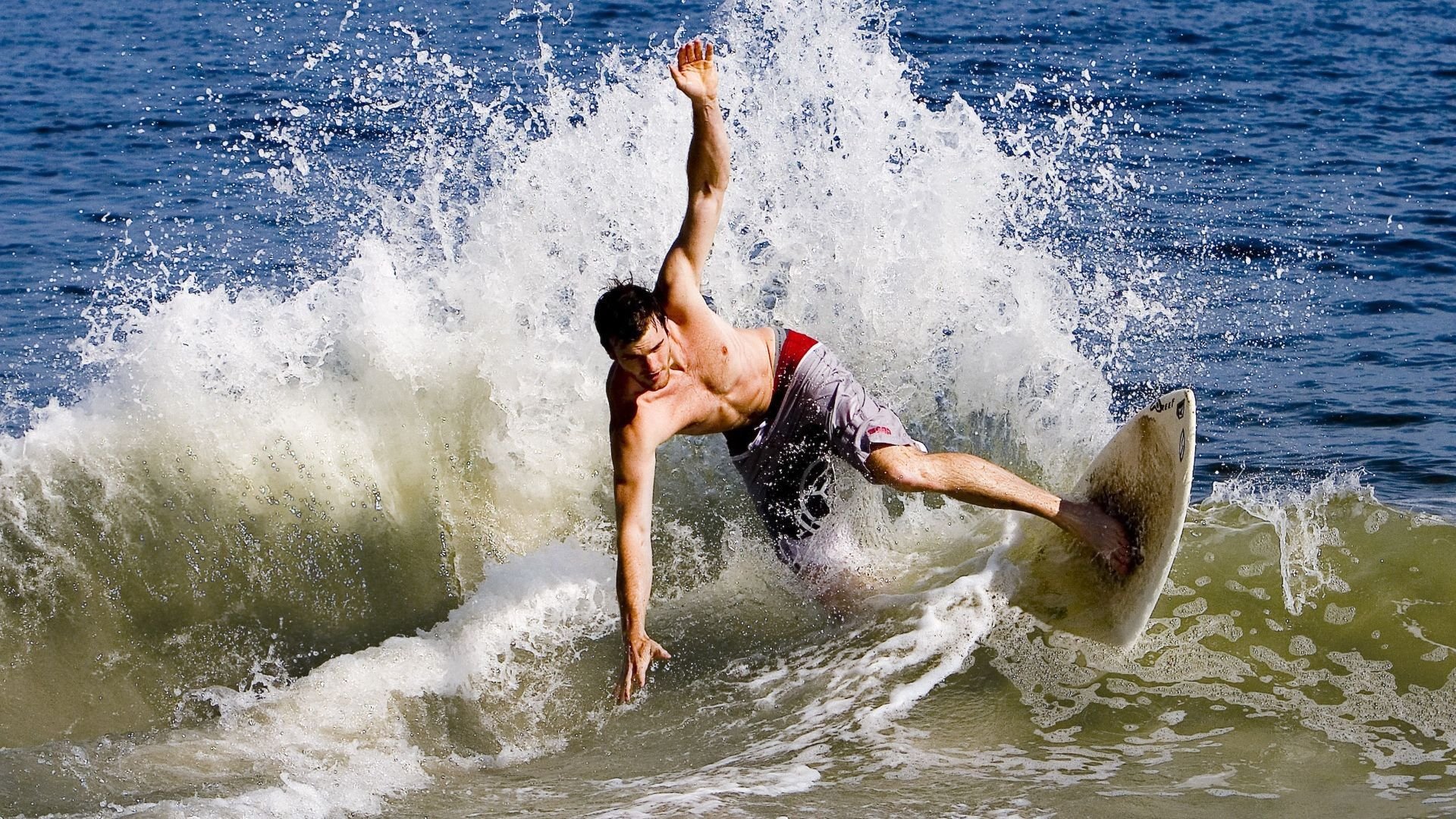 队伍如何应对关键战役的战术调整？，关键时刻站队队伍很重要